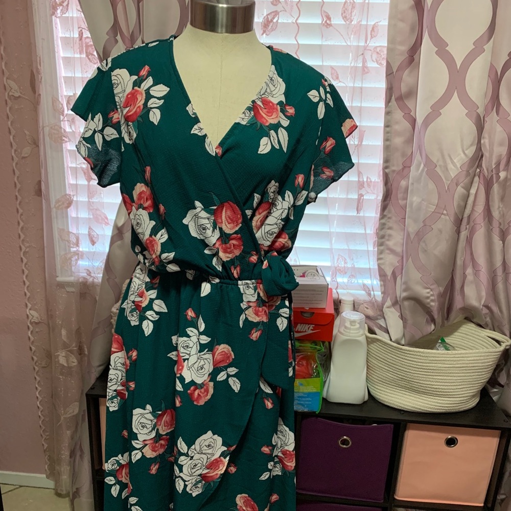 Green maxi dress